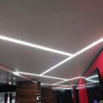Lineárne LED osvetlenie so studeným bielym svetlom