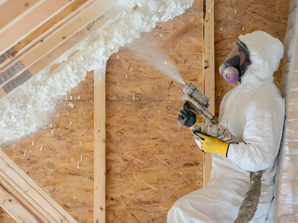 Striekaná izolácia podkrovia
