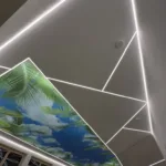 Lineárne LED osvetlenie v kombinácii so svetelným stropom