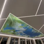 Svetelný strop v kombinácii s lineárnym osvetlením